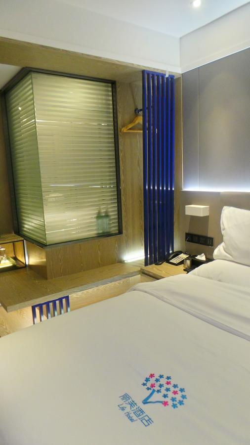 Lifu Hotel Wankel Jiang Tai Road Metro Station Branch Kanton Exterior foto