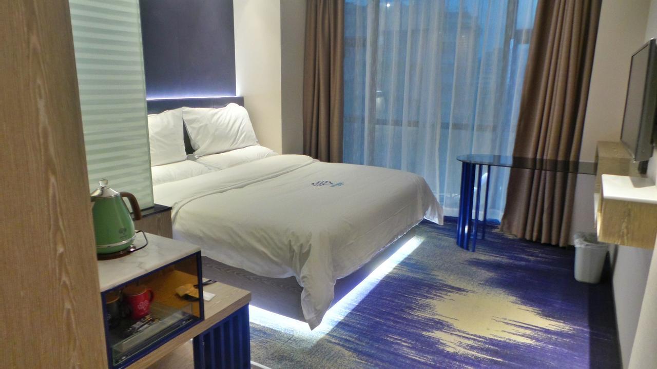 Lifu Hotel Wankel Jiang Tai Road Metro Station Branch Kanton Exterior foto