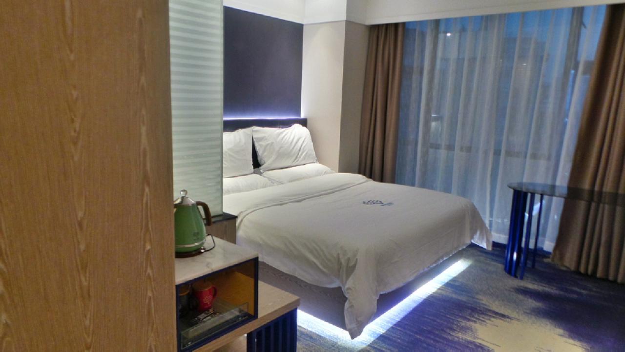 Lifu Hotel Wankel Jiang Tai Road Metro Station Branch Kanton Exterior foto